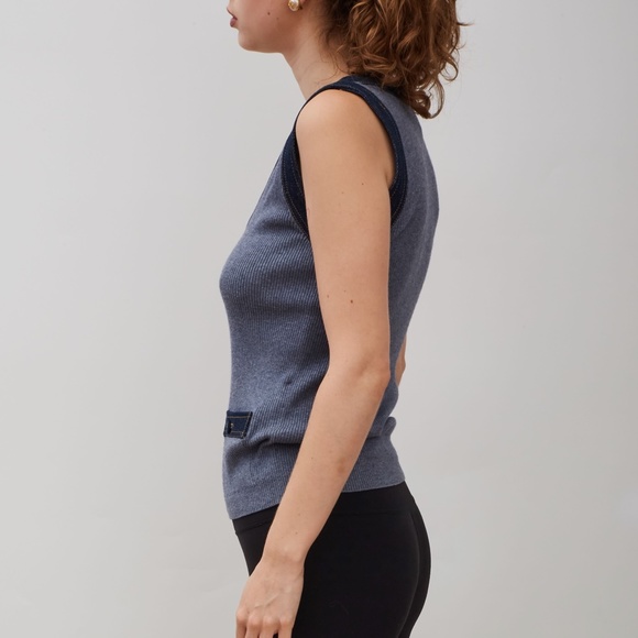 CHANEL CC BLUE DENIM TOP TRIMMED V NECK VEST TANK TOP 2007 (FR42 | LARGE) - Picture 2 of 8